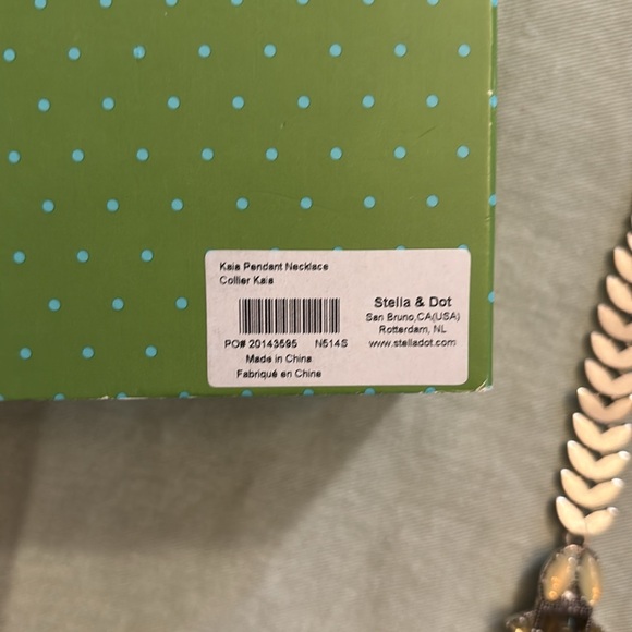 Stella & Dot Kaia Pendant Necklace - Picture 3 of 3